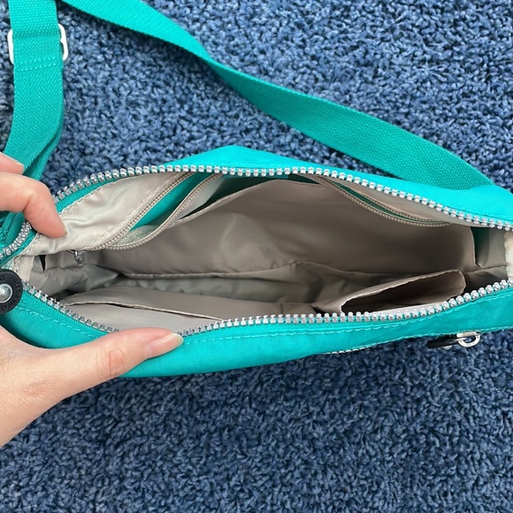Vintage Kipling Teal Crossbody. - Picture 5 of 9